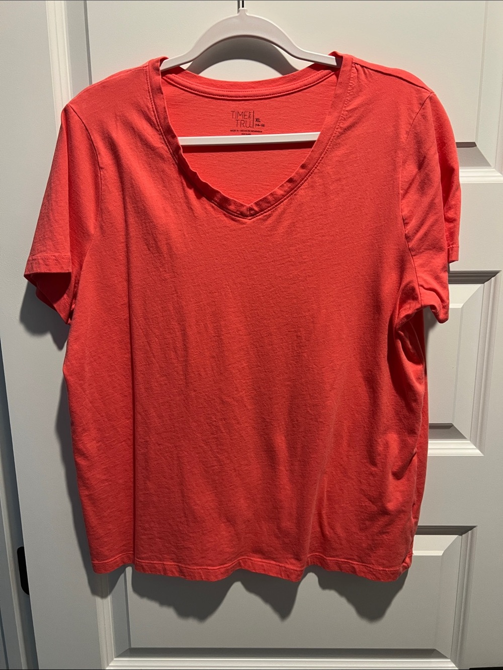 Time and Tru Coral V-Neck Short Sleeve Top